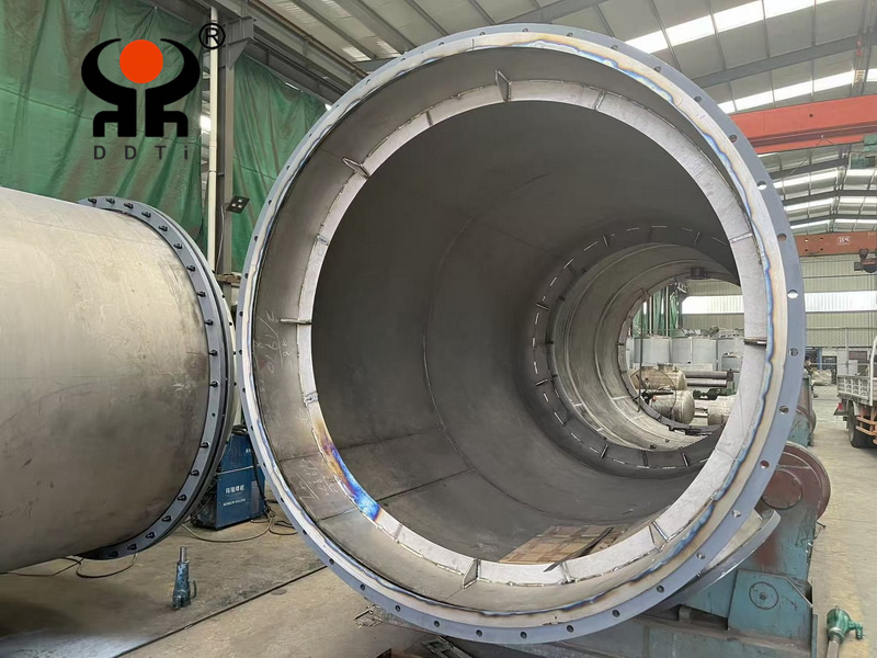Titanium-steel composite storage...